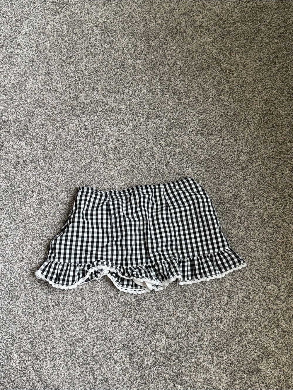 Kimchi Blue - Black & White Gingham Ruffle-Hem Skort - Picture 2 of 2